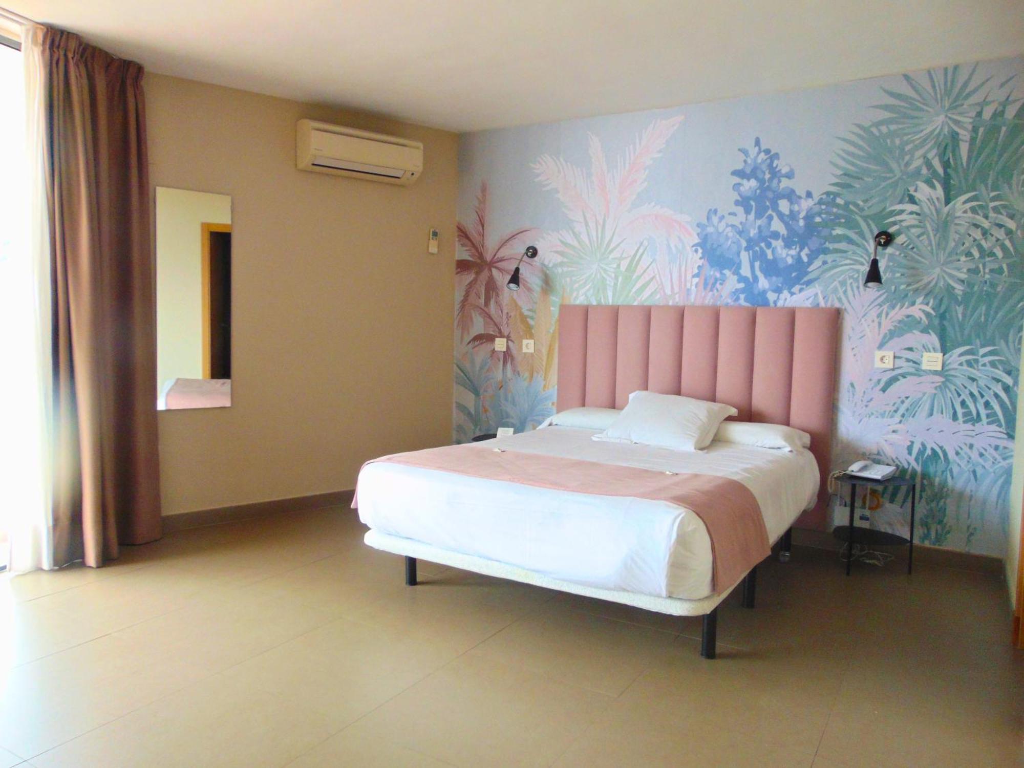 Hotel Mainare Playa Фуэнхирола Экстерьер фото
